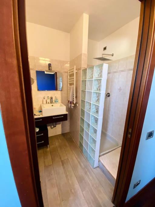 Intero Bilocale Con Terrazzo Vicino A Milano Appartement Mairano Buitenkant foto