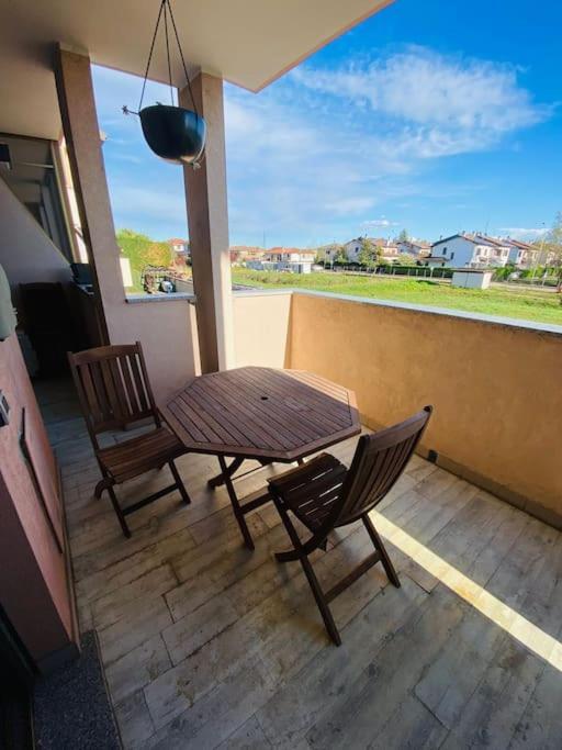 Intero Bilocale Con Terrazzo Vicino A Milano Appartement Mairano Buitenkant foto